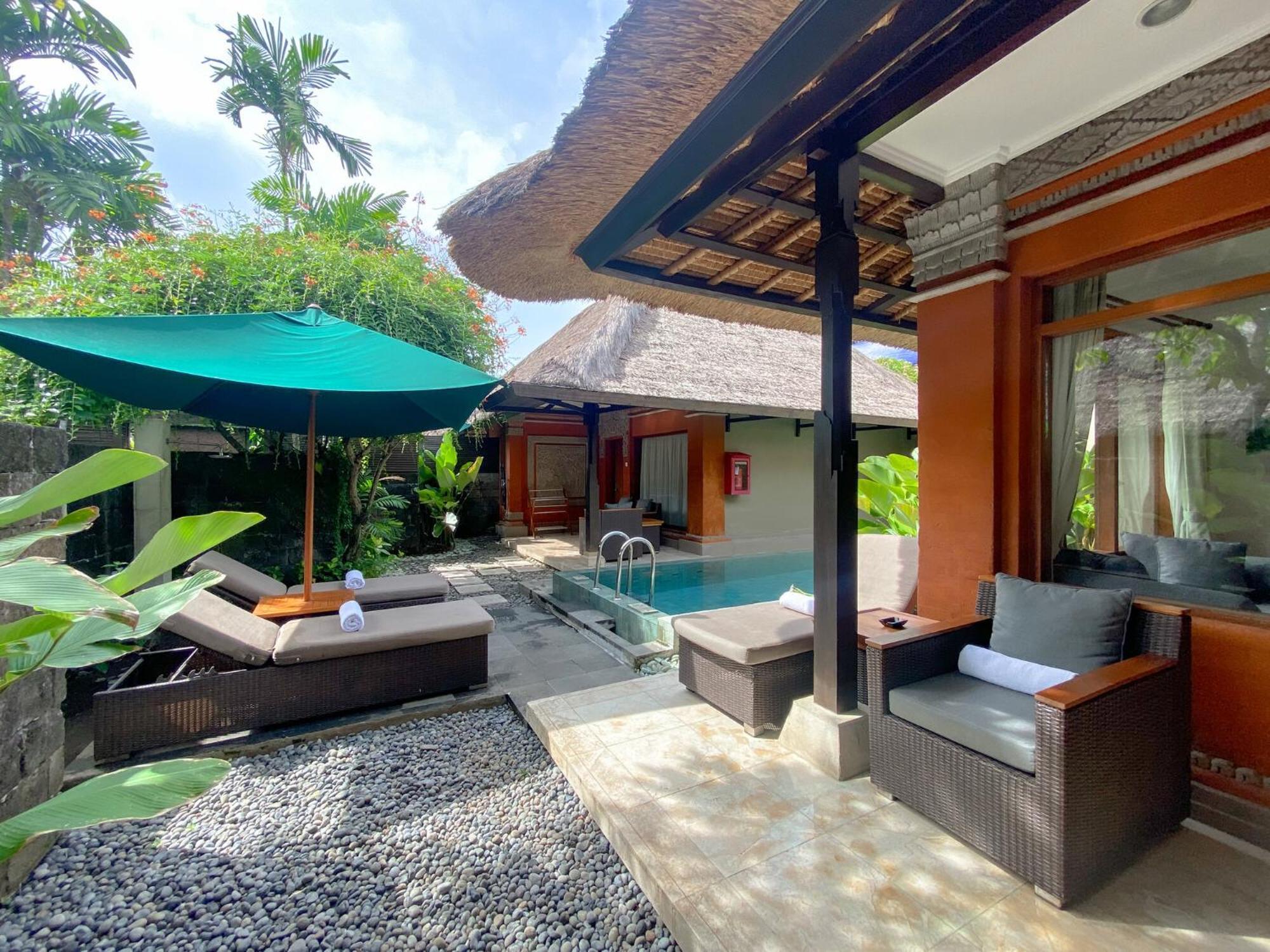 Legian Beach Hotel Hotel 4*