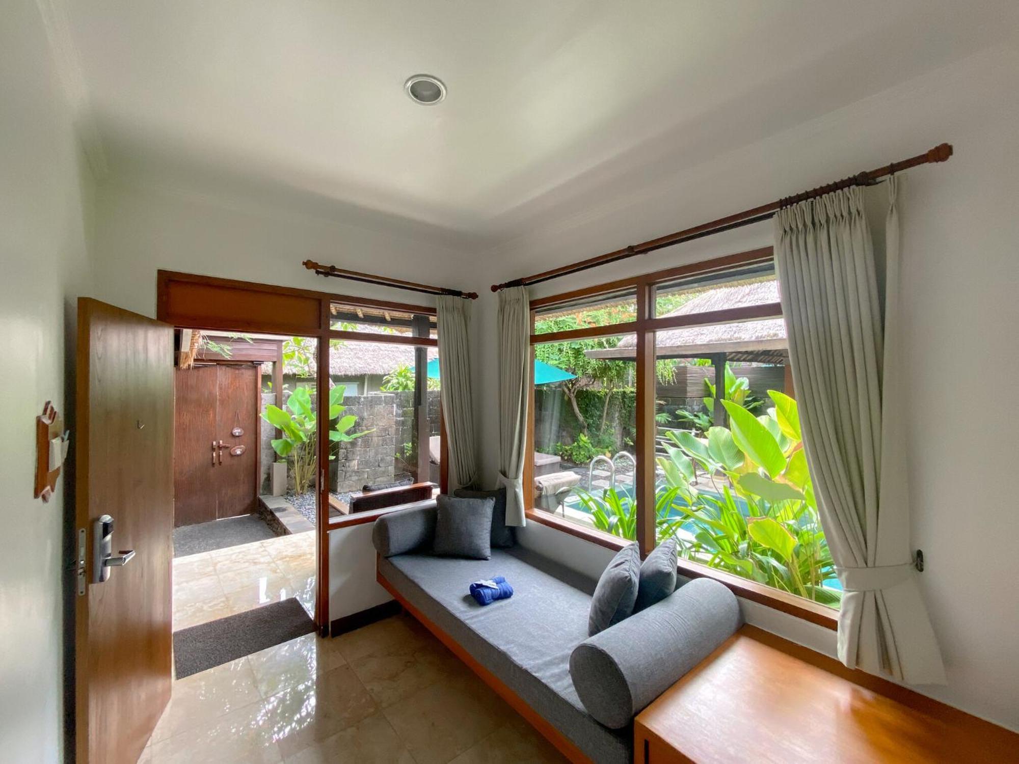 Hotel Legian Beach Hotel